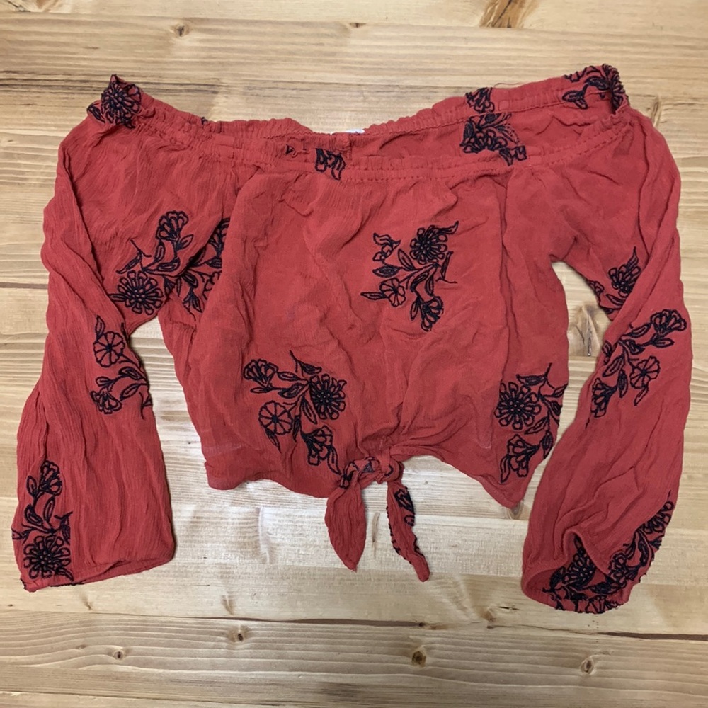 Cute L.A. Hearts Top Pacsun